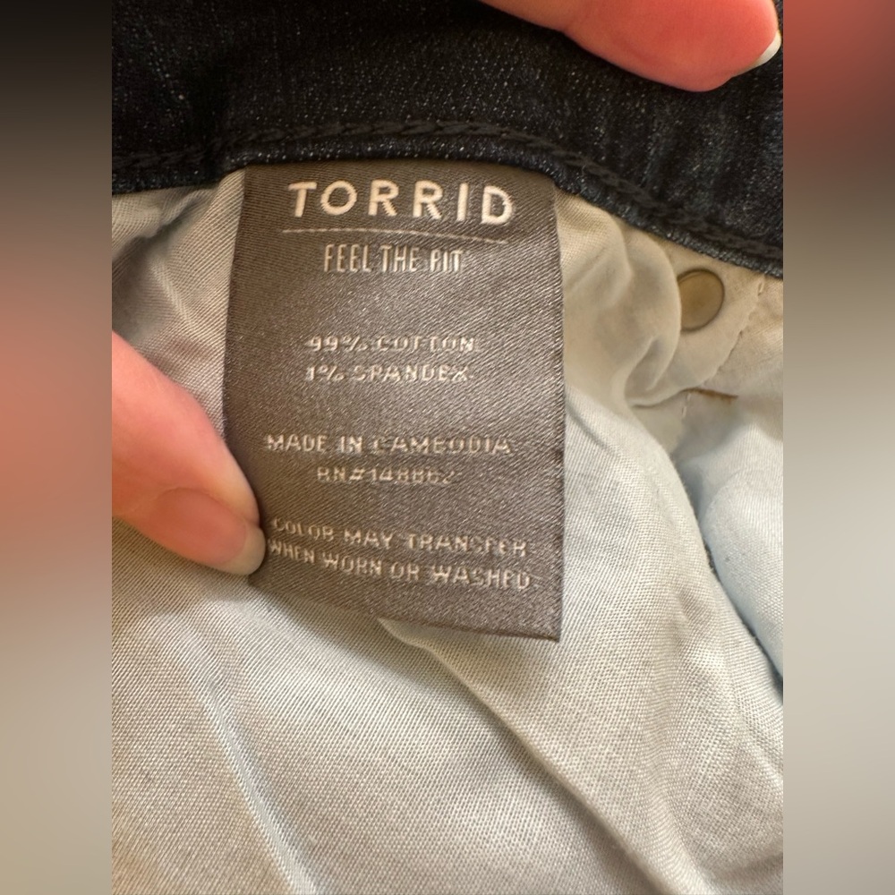 Torrid Boyfriend Straight Leg Vintage Stretch Jeans NWT - Picture 5 of 7